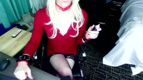 Snapshot of jennacd4life chatting on January 2025 12:57:02 AM Jenna Cross online show from January 2025 12:57:02 AM