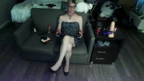 Jenna Cross online show from June 2026 01:17:01 AM