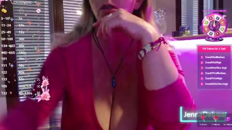 Snapshot of jennadeluxe chatting on May 2026 05:47:02 AM Jenna online show from May 2026 05:47:02 AM