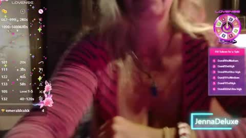 Snapshot of jennadeluxe chatting on May 2026 07:09:02 PM Jenna online show from May 2026 07:09:02 PM