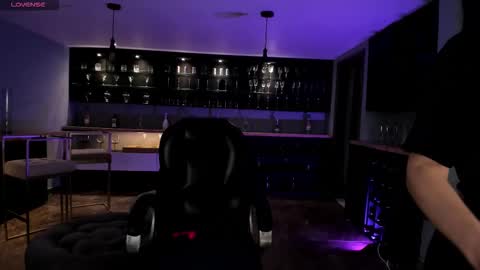 Jenna Olson  online show from December 2025 11:41:01 AM