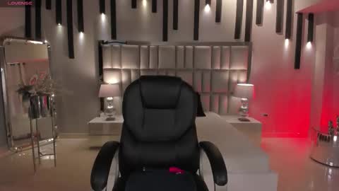 Jenna Olson  online show from January 2026 07:15:02 PM