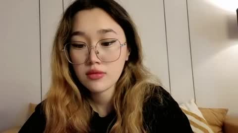 Snapshot of jennatyan chatting on May 2026 04:17:02 AM JENNA online show from May 2026 04:17:02 AM