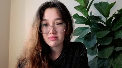 Snapshot of jennatyan chatting on July 2026 05:49:01 AM JENNA online show from July 2026 05:49:01 AM