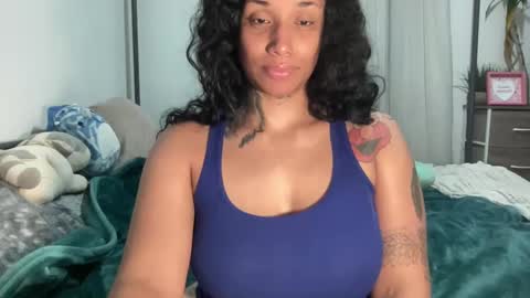 Snapshot of jenni_cash chatting on February 2025 07:29:01 AM Mistress Jenni online show from February 2025 07:29:01 AM