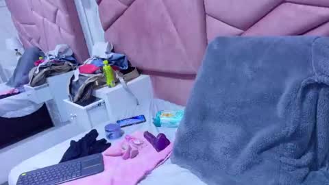 Jennifer online show from June 2026 11:46:01 PM