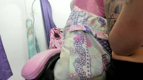 jennifer_bodyy0404 online show from May 2026 02:29:02 AM
