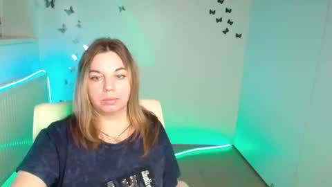 Jennifer online show from October 2025 06:16:02 AM