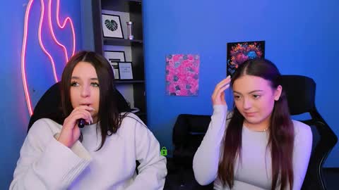 jennifer_sheil online show from February 2026 01:38:02 PM