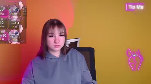 Jennifer online show from March 2025 06:41:01 AM