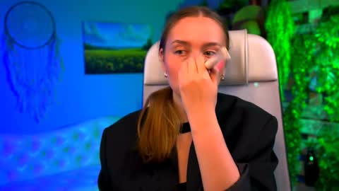 Jennifer online show from February 2026 07:12:01 PM