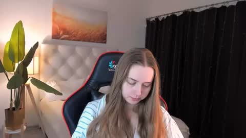Snapshot of jennifergraces chatting on July 2026 01:45:02 PM Jennifer online show from July 2026 01:45:02 PM