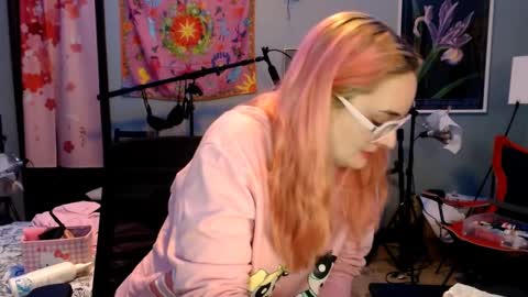 Snapshot of jennifergwen chatting on March 2025 01:31:02 AM Jennifer Gwen online show from March 2025 01:31:02 AM