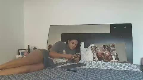 Jenn online show from October 2025 04:11:01 PM