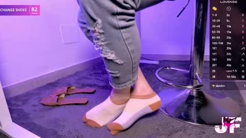 Snapshot of jenny_fighterfeet chatting on May 2026 02:11:02 PM Jenny online show from May 2026 02:11:02 PM