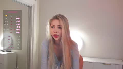 Jenny  Instagram jenny ppperry  NEXT LIVE TUESDAY  online show from November 2025 12:27:01 AM