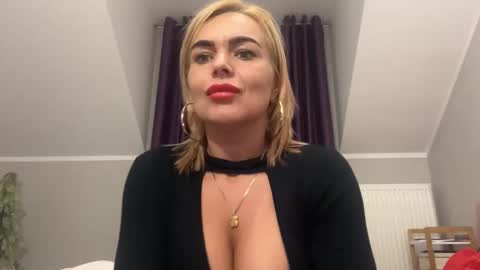 Jenny online show from December 2024 11:50:02 AM