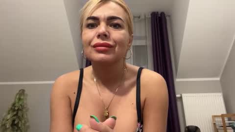 Jenny online show from January 2025 08:57:02 AM