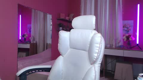 Snapshot of jenny_smitx chatting on February 2025 11:43:01 AM jenny_smitx online show from February 2025 11:43:01 AM
