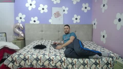 Snapshot of jeremmyandstacy chatting on February 2025 12:38:02 PM Jeremmyandstacy online show from February 2025 12:38:02 PM