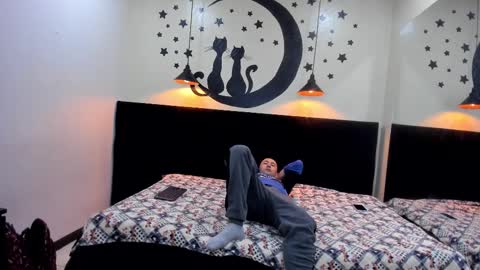 Snapshot of jeremmyandstacy chatting on February 2025 12:18:02 PM Jeremmyandstacy online show from February 2025 12:18:02 PM