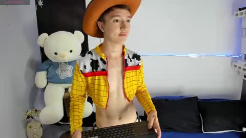 Snapshot of jeremy_salvatore_ chatting on May 2026 06:59:01 PM jero independent model online show from May 2026 06:59:01 PM