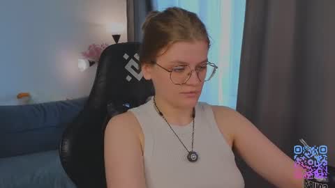 Snapshot of jess0e9 chatting on June 2026 02:19:02 PM JessieVibes online show from June 2026 02:19:02 PM