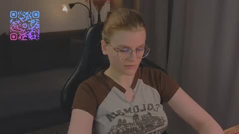 Snapshot of jess0e9 chatting on July 2026 01:29:02 PM JessieVibes online show from July 2026 01:29:02 PM