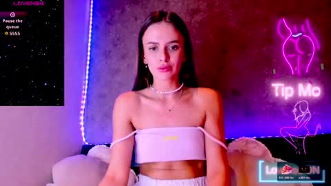 Jess online show from May 2026 10:33:01 AM