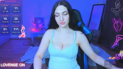  hello my name is Hanna  online show from December 2024 07:46:02 PM