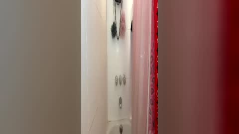 Hungjessy online show from June 2026 07:16:01 PM