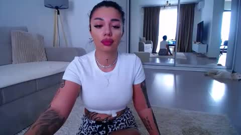 Jess online show from May 2026 09:50:02 AM