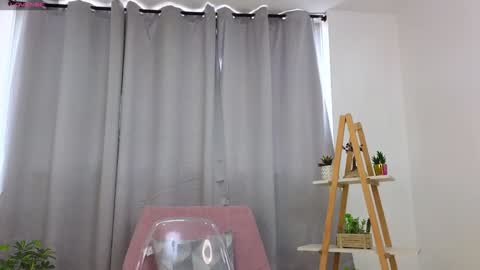 bella  adams online show from December 2024 02:32:01 PM