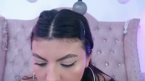 Jessica  online show from November 2025 05:39:02 PM