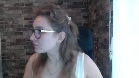 Snapshot of jessica_moul chatting on February 2025 11:21:01 AM jessica_moul online show from February 2025 11:21:01 AM