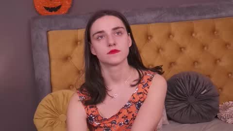 Jessica White online show from November 2025 04:48:02 AM