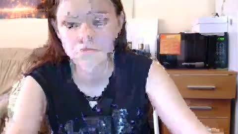 Snapshot of jessicaholland1 chatting on June 2026 06:05:01 AM jessicaholland1 online show from June 2026 06:05:01 AM