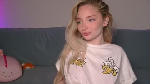 Jessica online show from November 2025 09:28:01 PM