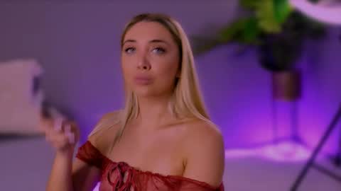 jessiellle online show from October 2025 07:25:02 PM