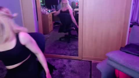 Snapshot of jessiessicaxx chatting on January 2025 12:16:02 AM Jessiessicaxx online show from January 2025 12:16:02 AM