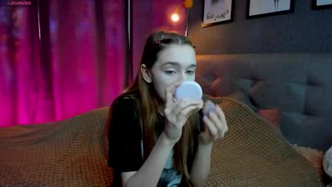 Jessie online show from November 2025 09:14:02 AM