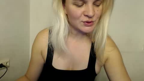 jessyangels online show from December 2025 09:33:02 PM