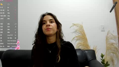 Snapshot of jessye_golden chatting on June 2026 08:01:01 PM jessye_golden online show from June 2026 08:01:01 PM