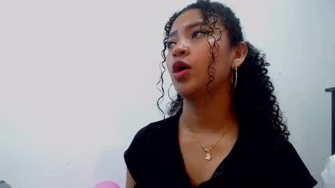 Snapshot of jessyzoe chatting on January 2025 08:22:02 PM Jessy online show from January 2025 08:22:02 PM