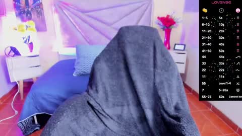 JESSY online show from October 2025 08:28:01 PM