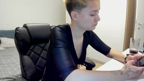 Jessy ---  online show from February 2026 07:11:01 PM