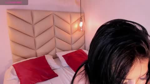 Jessica online show from October 2025 05:20:02 PM