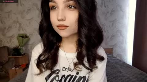 Snapshot of jettanicolay chatting on April 2026 06:49:01 AM I am Gina ntmu Lets hit 10 Thumbs Up together online show from April 2026 06:49:01 AM