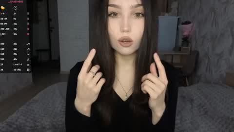 Snapshot of jettanicolay chatting on May 2026 09:39:02 AM I am Gina ntmu Lets hit 10 Thumbs Up together online show from May 2026 09:39:02 AM