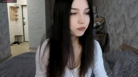 Snapshot of jettanicolay chatting on May 2026 10:32:01 AM I am Gina ntmu Lets hit 10 Thumbs Up together online show from May 2026 10:32:01 AM